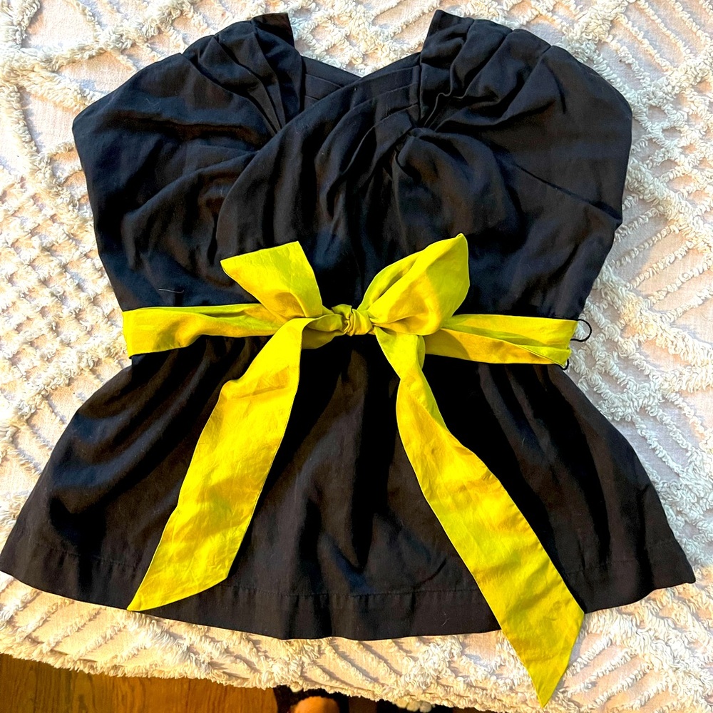 Anthropologie - Odille Structured black strapless top w/ chartreuse shash. Sz 2